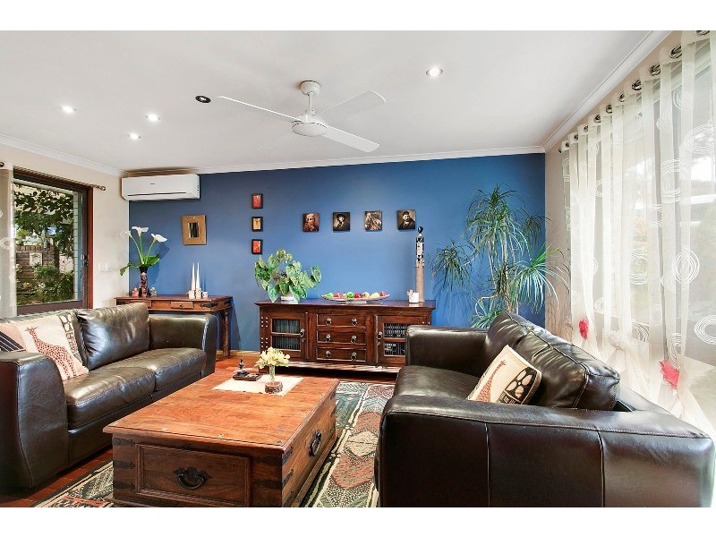 103 John Fawkner Drive, Endeavour Hills VIC 3802