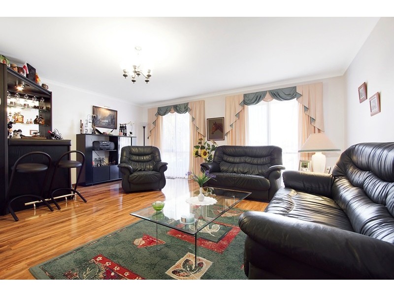 95 John Fawkner Drive, Endeavour Hills VIC 3802