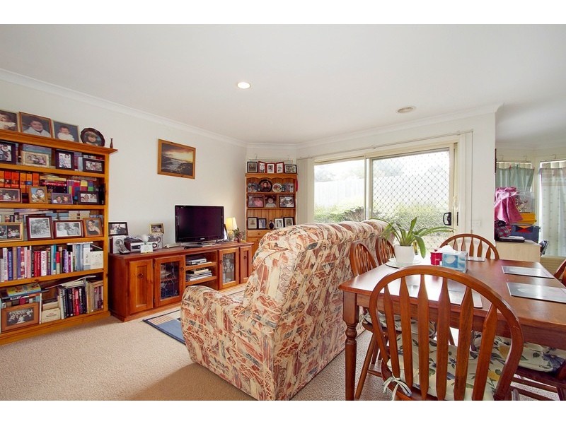 67 Earlsfield Drive, Berwick VIC 3806