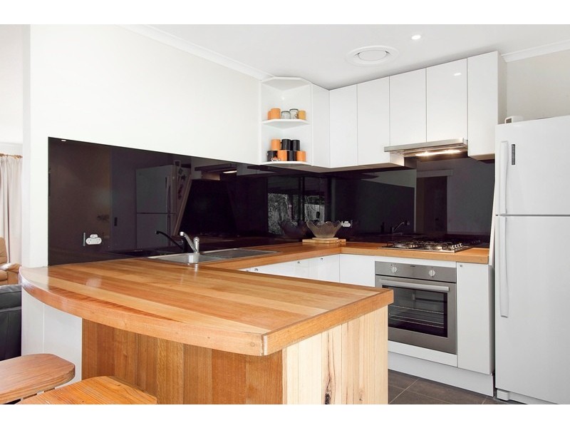 16 Floriana Avenue, Doveton VIC 3177