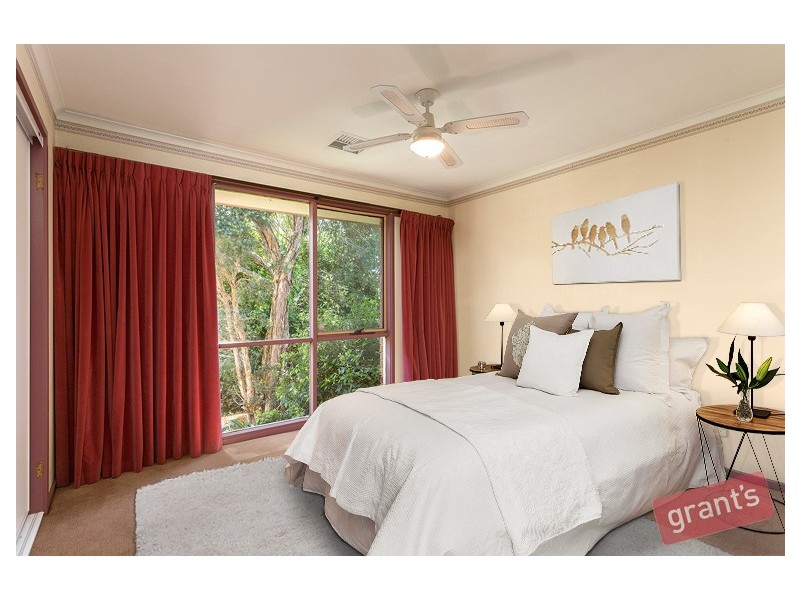 12 Woodlands Crescent, Narre Warren VIC 3805