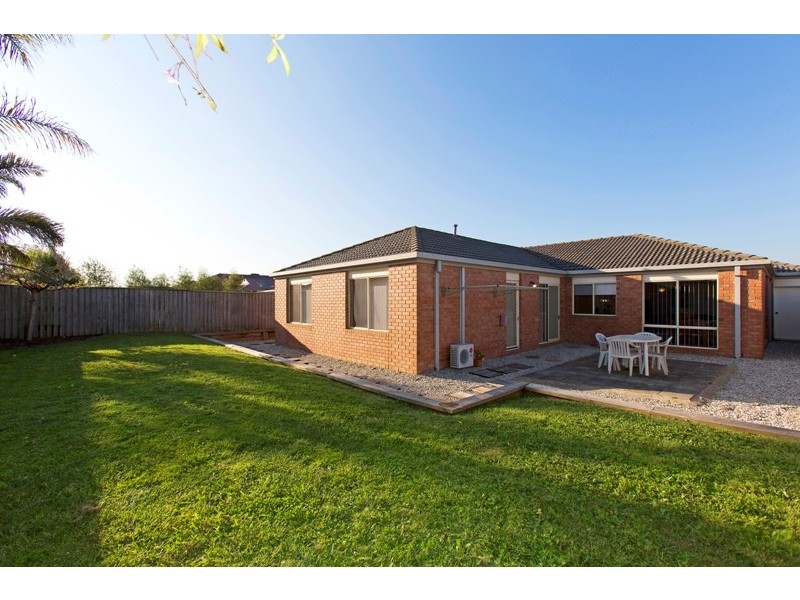 60 Kingston Avenue, Narre Warren South VIC 3805
