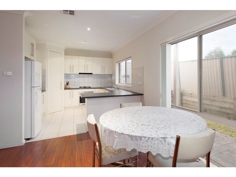 2/136 Emily Drive, Narre Warren VIC 3805