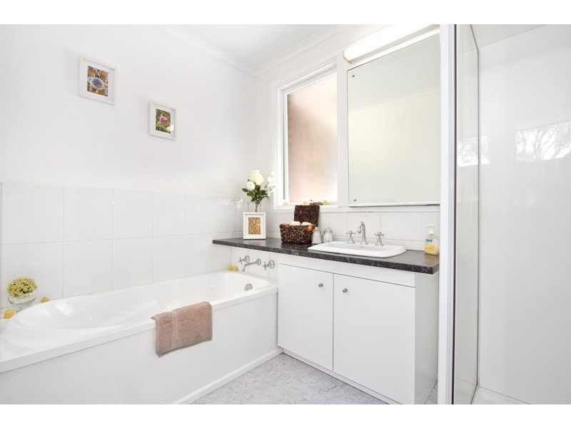 6 Matthew Flinders Avenue, Endeavour Hills VIC 3802