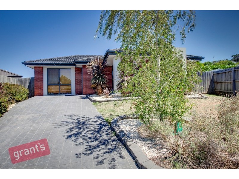 10 Natanya Drive, Pakenham VIC 3810
