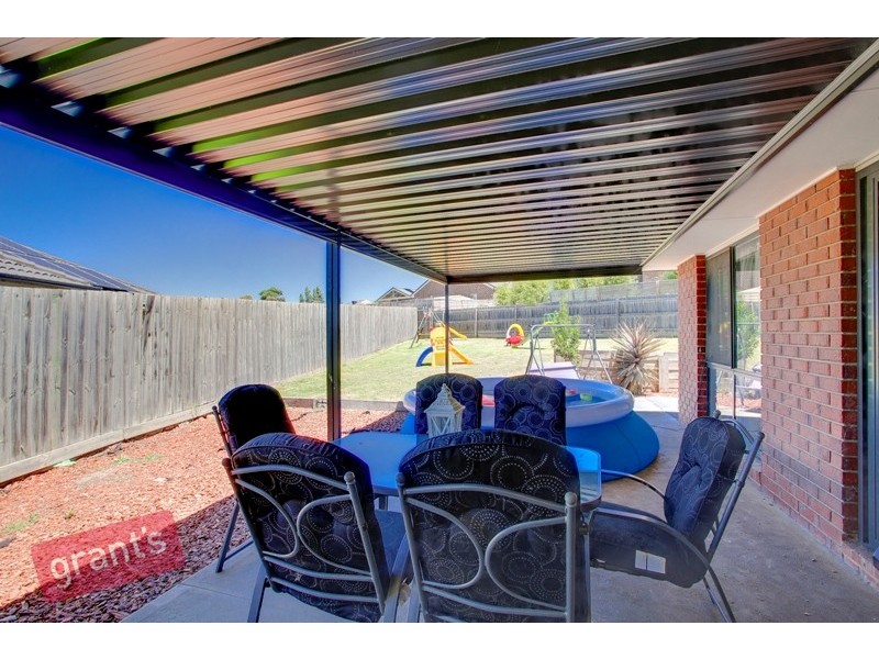 10 Natanya Drive, Pakenham VIC 3810