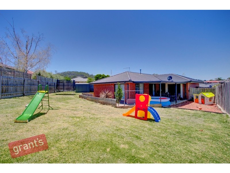 10 Natanya Drive, Pakenham VIC 3810
