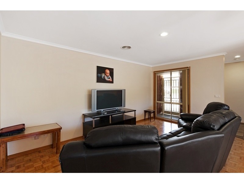 10 Talara Court, Cranbourne VIC 3977