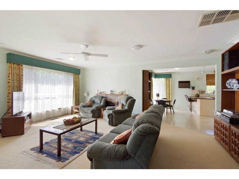 47 Memorial Drive, Narre Warren North VIC 3804