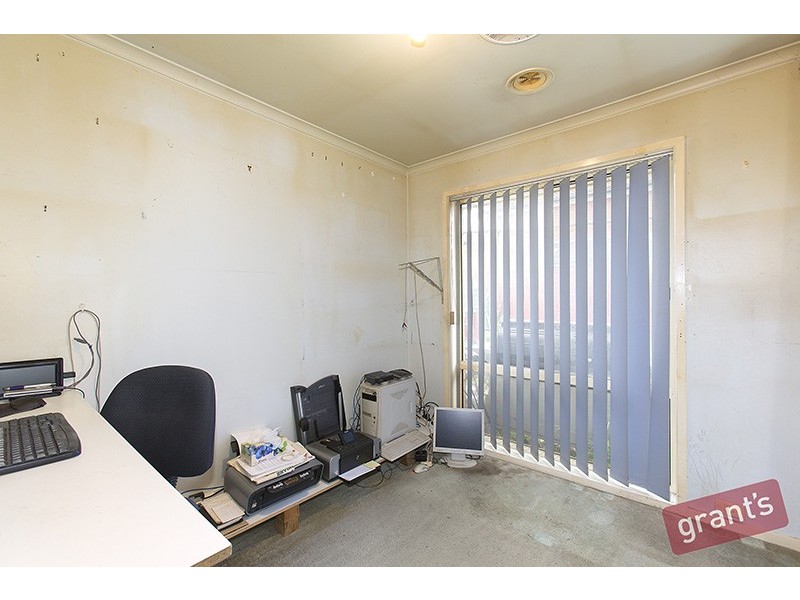 25 Glencairn Ave, Hallam VIC 3803