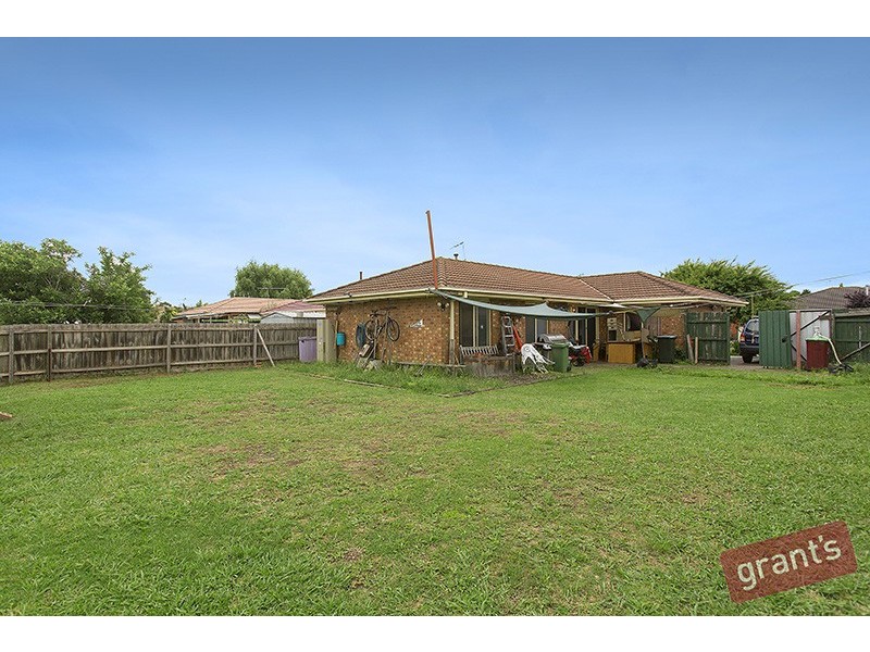 25 Glencairn Ave, Hallam VIC 3803