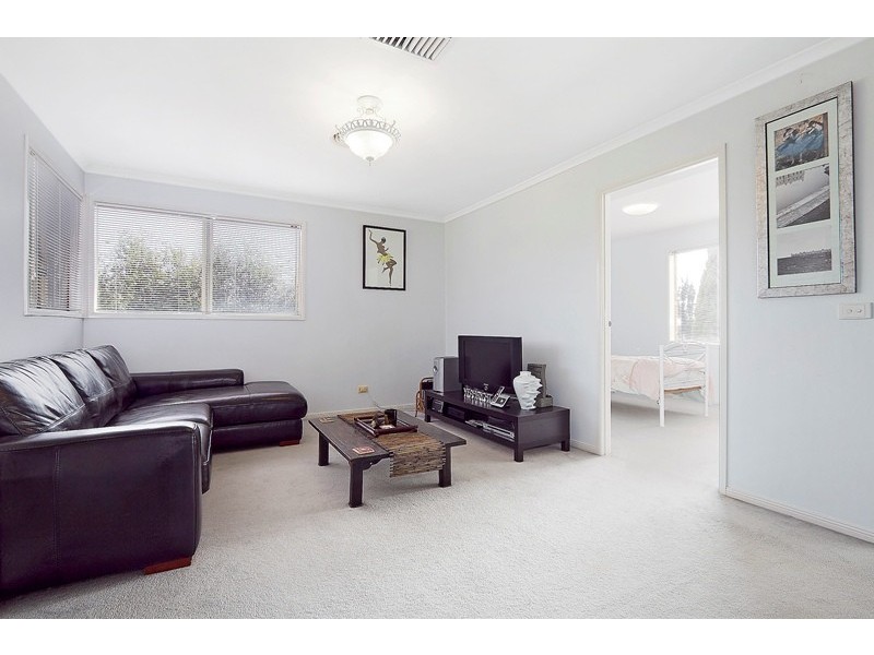 16 Arrino Crescent, Hallam VIC 3803