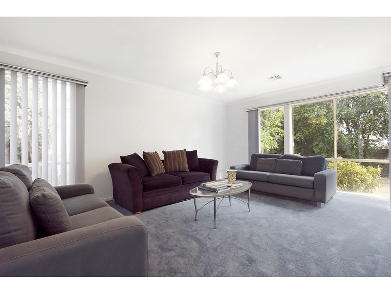 16 Arrino Crescent, Hallam VIC 3803