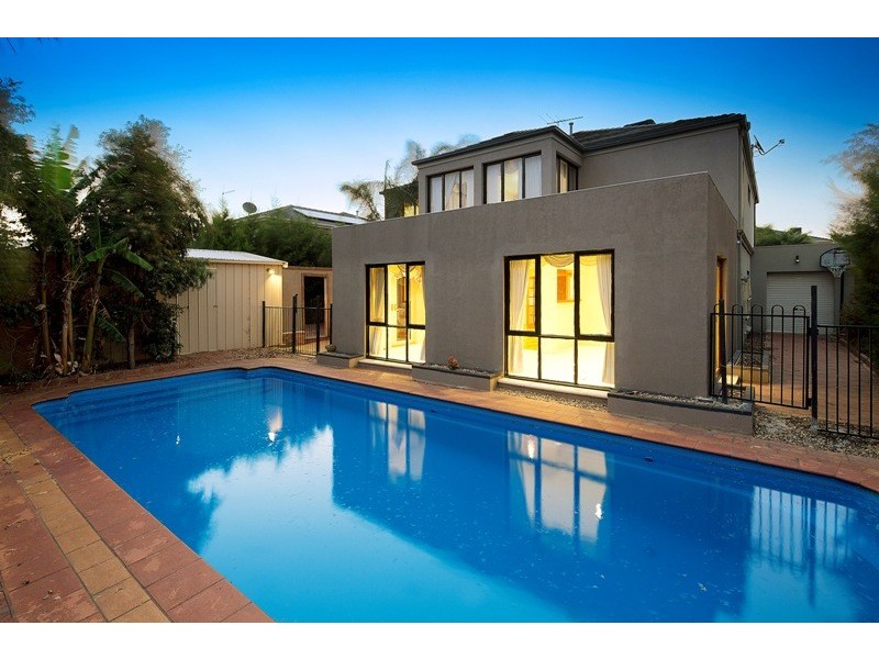 120 Berwick Springs Promenade, Narre Warren South VIC 3805