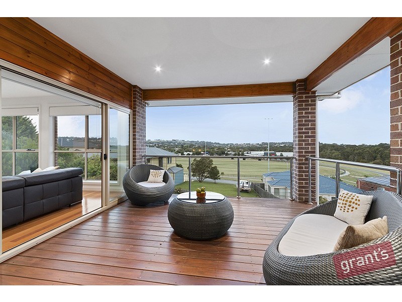 16 Cherry Tree Lane, Narre Warren VIC 3805