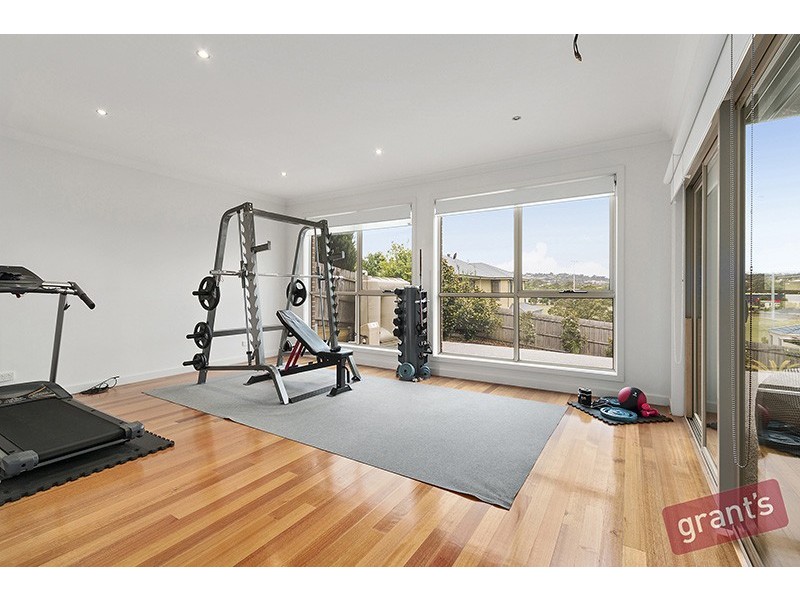 16 Cherry Tree Lane, Narre Warren VIC 3805