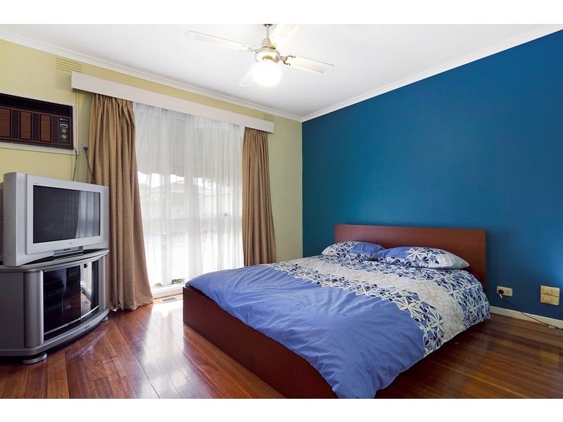 32 Carlisle Road, Hallam VIC 3803