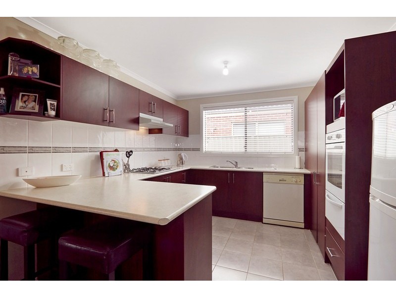 17 Archers Field Drive, Cranbourne East VIC 3977