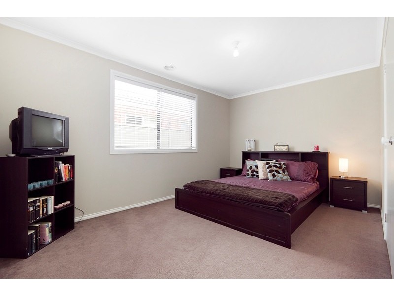 17 Archers Field Drive, Cranbourne East VIC 3977