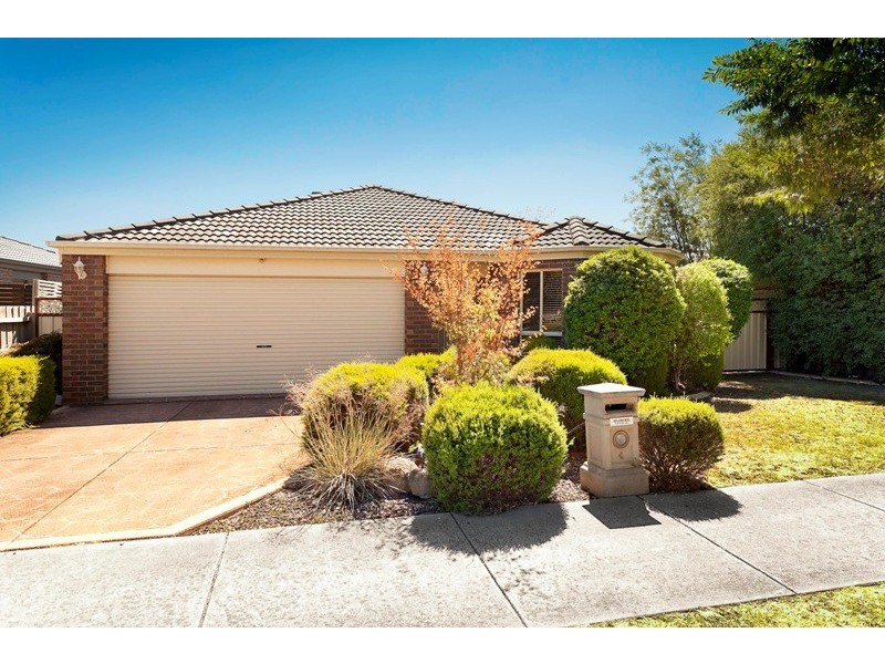 4 Ernest Crescent, Narre Warren South VIC 3805
