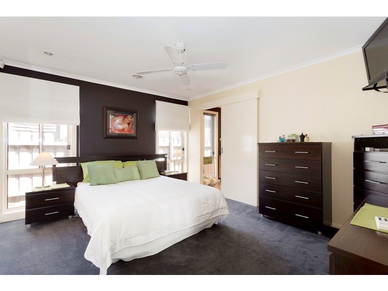 4 Ernest Crescent, Narre Warren South VIC 3805