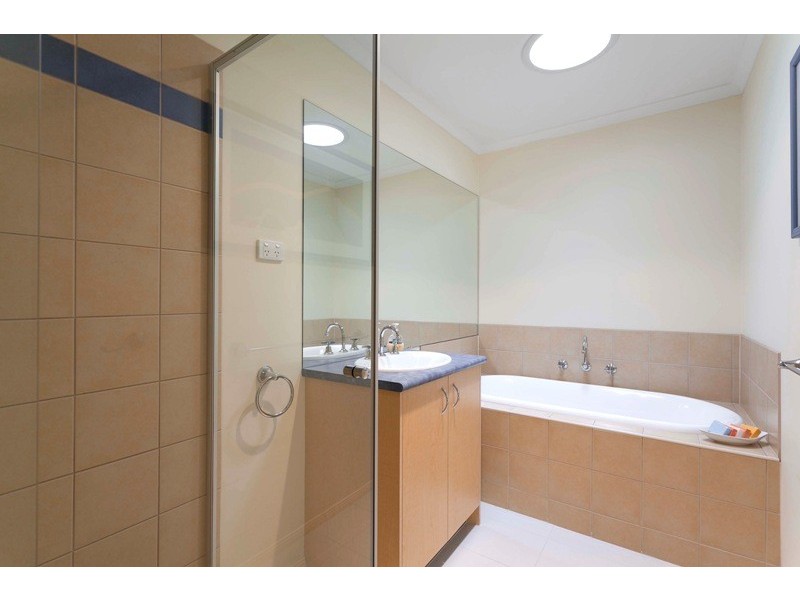 4 Ernest Crescent, Narre Warren South VIC 3805