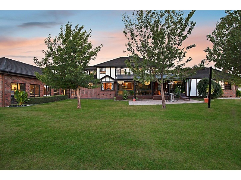 66 Halcyon Way, Narre Warren VIC 3805