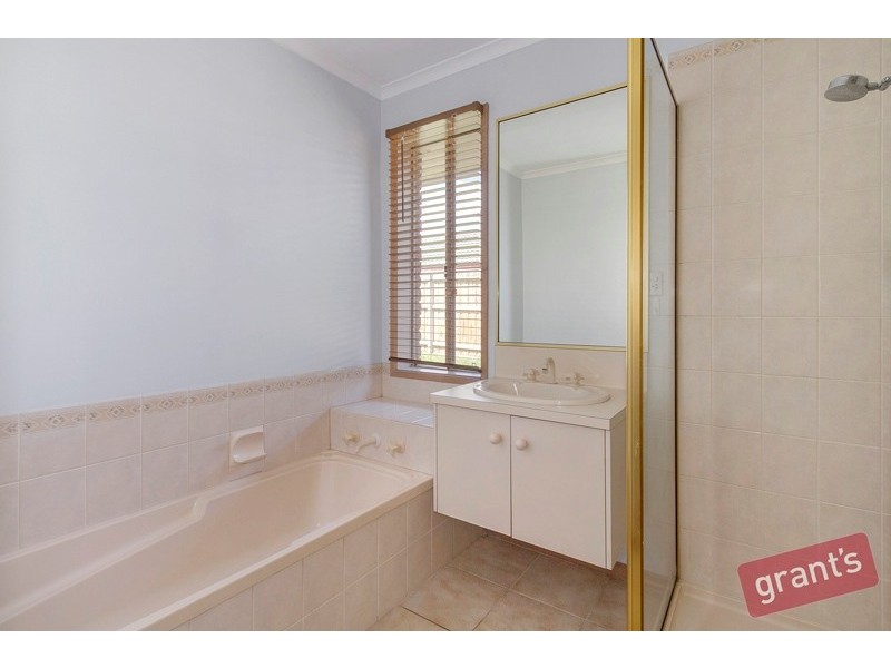 13 Karrum Karrum Court, Narre Warren South VIC 3805