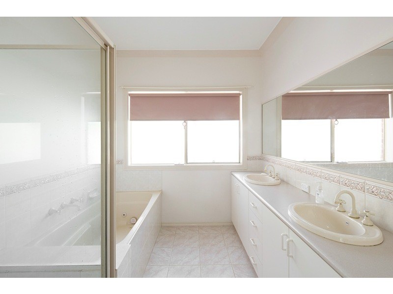 41-43 Bailey Road, Narre Warren North VIC 3804