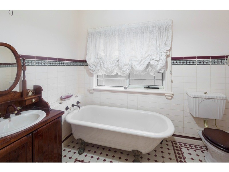 12 Croxton Drive, Kurunjang VIC 3337