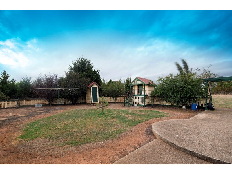 12 Croxton Drive, Kurunjang VIC 3337