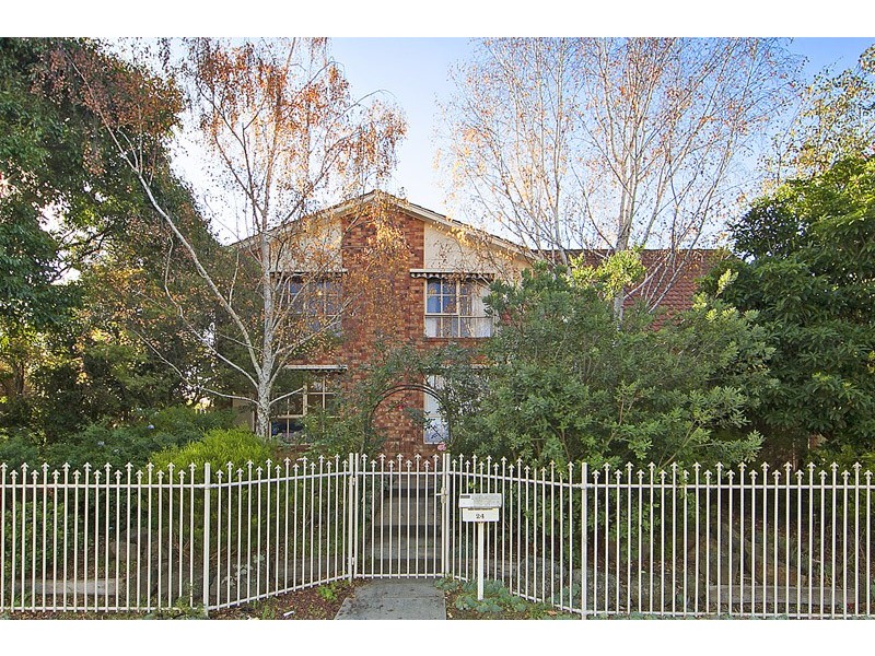 24 Lauriston Drive, Endeavour Hills VIC 3802