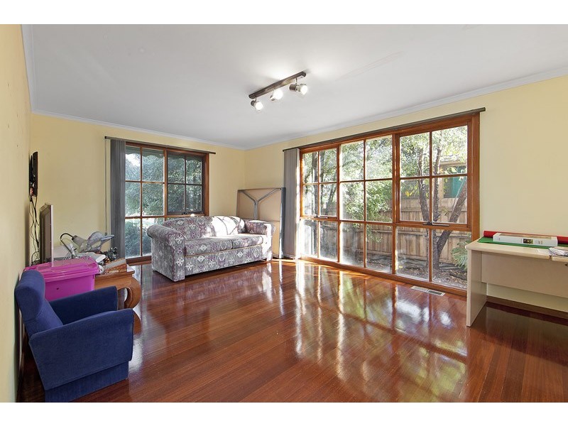 24 Lauriston Drive, Endeavour Hills VIC 3802