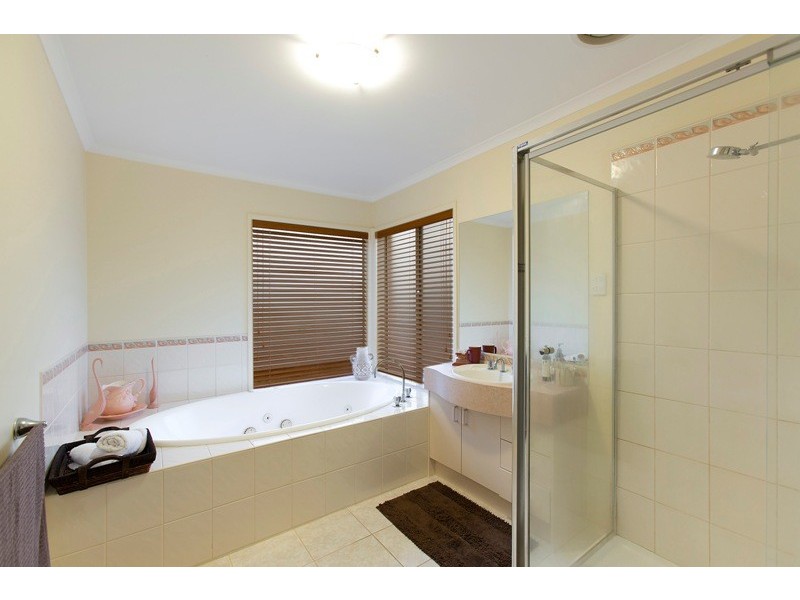 26 Peppertree Avenue, Narre Warren South VIC 3805