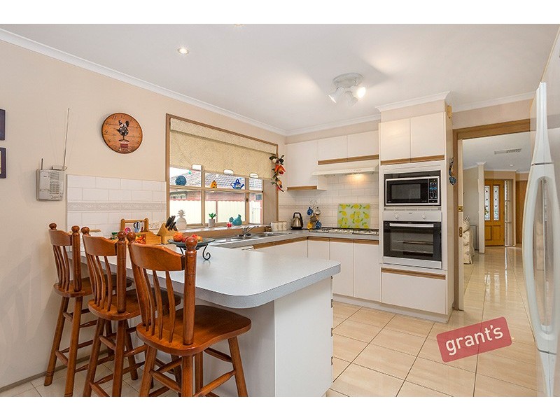 16 Katrina Close, Hallam VIC 3803