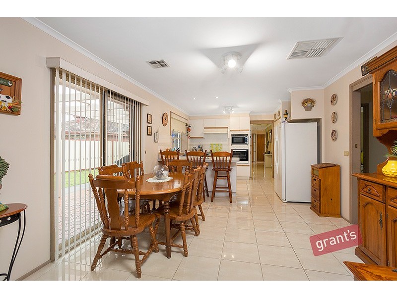 16 Katrina Close, Hallam VIC 3803