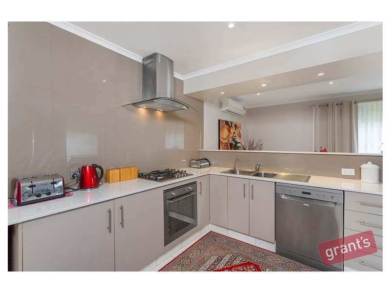 4 Larkrise Court, Narre Warren VIC 3805