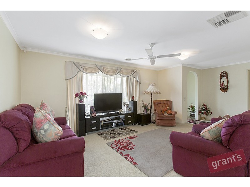 8 Coonara Court, Narre Warren VIC 3805