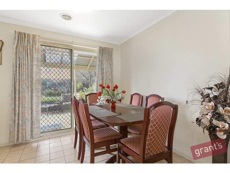 8 Coonara Court, Narre Warren VIC 3805