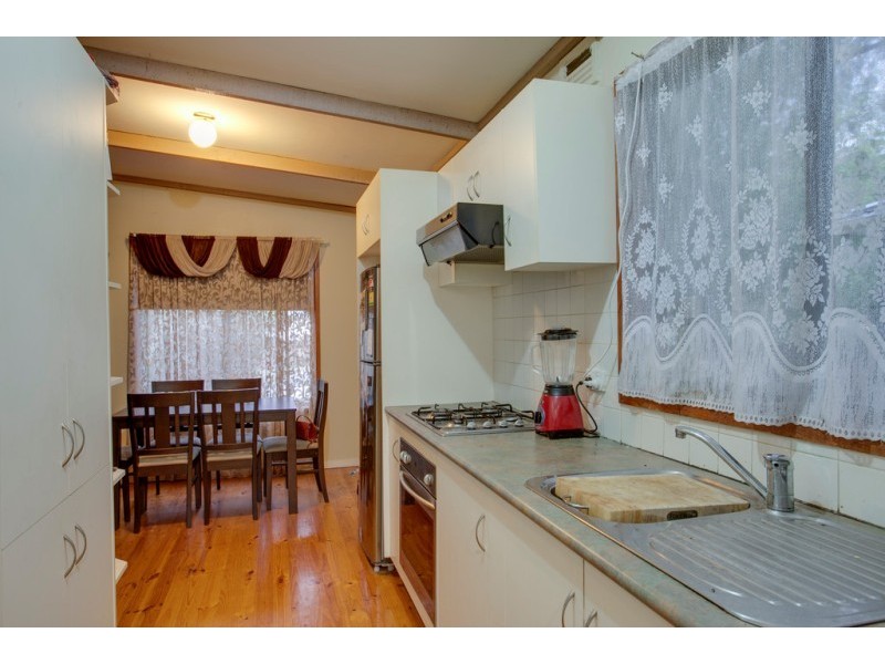 8 Sweeney Drive, Narre Warren VIC 3805