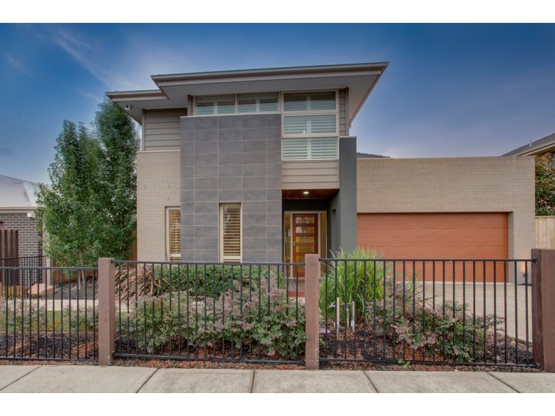 11 Kooyong Drive, Officer VIC 3809