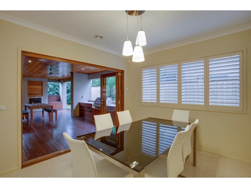 11 Kooyong Drive, Officer VIC 3809