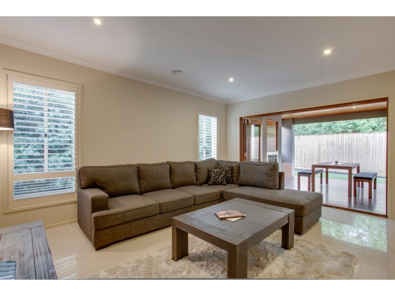 11 Kooyong Drive, Officer VIC 3809