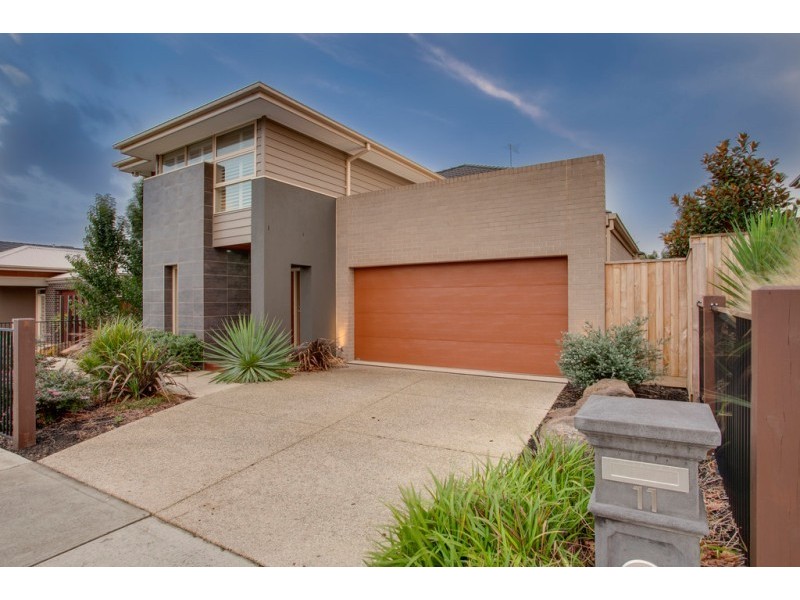 11 Kooyong Drive, Officer VIC 3809