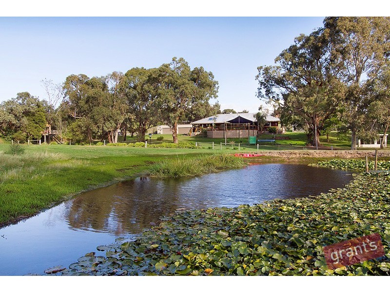 14 Mountain Flat Road, Narre Warren East VIC 3804