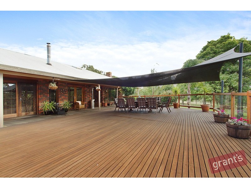 14 Mountain Flat Road, Narre Warren East VIC 3804