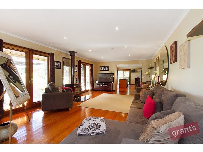 14 Mountain Flat Road, Narre Warren East VIC 3804