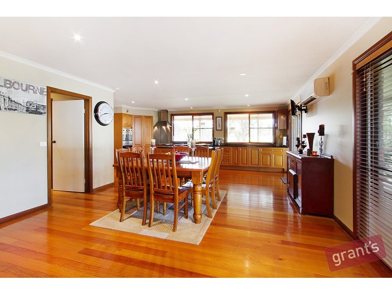 14 Mountain Flat Road, Narre Warren East VIC 3804