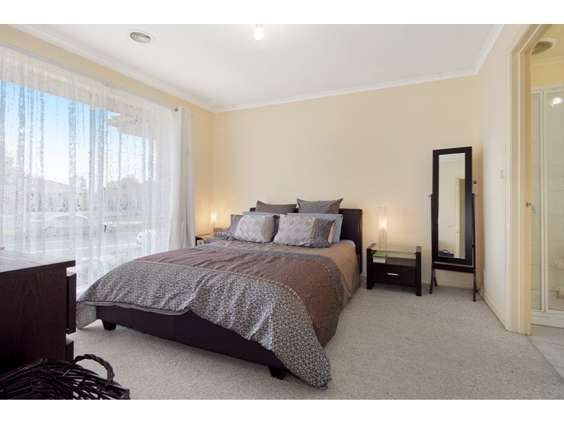 1 Hatten Place, Berwick VIC 3806