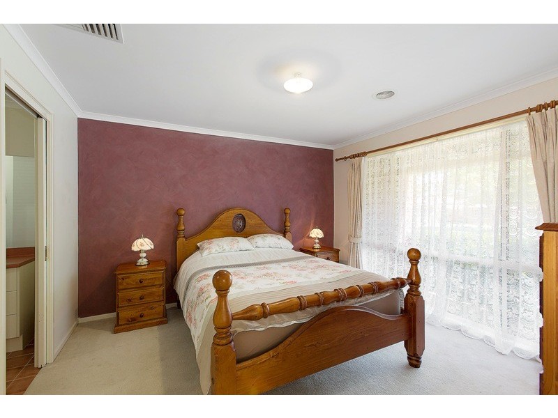 36 Parkwood Avenue, Narre Warren South VIC 3805